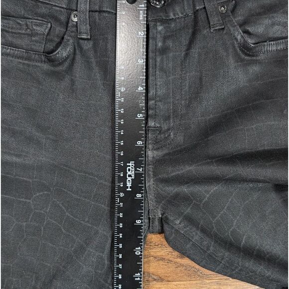 7 For All Mankind Skinny Jeans Croc Pattern Black Size 27 (28x27) Stretch - Picture 9 of 16